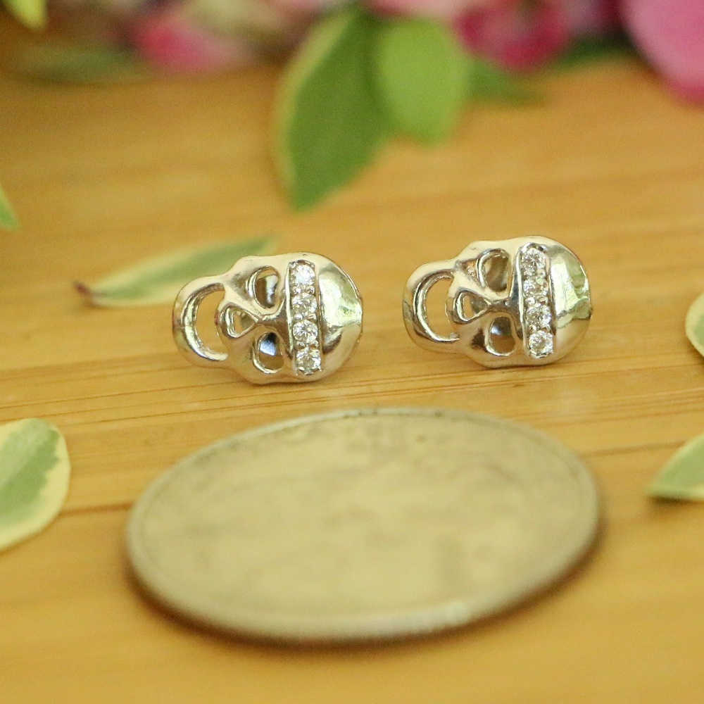 Sterling Silver Skull with Cubic Zirconia Stones - Picture 6 of 7